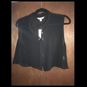 Cropped button-down shirt